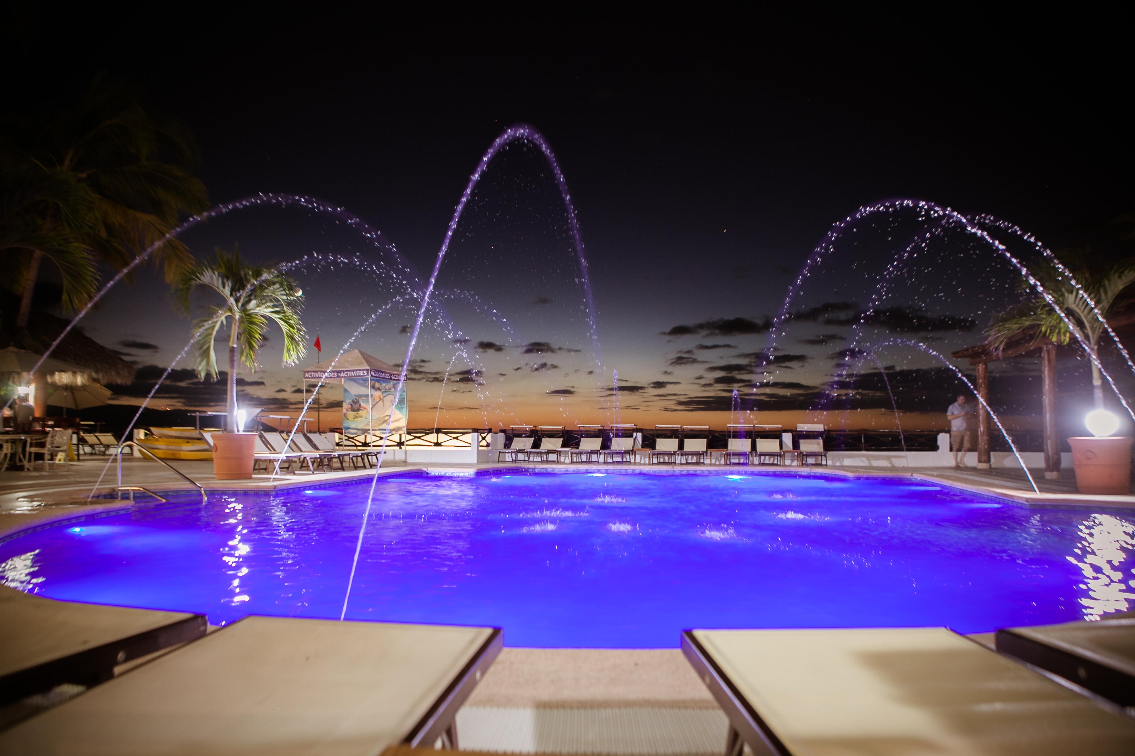 פוארטו ואלארטה Costa Sur Resort & Spa מראה חיצוני תמונה
