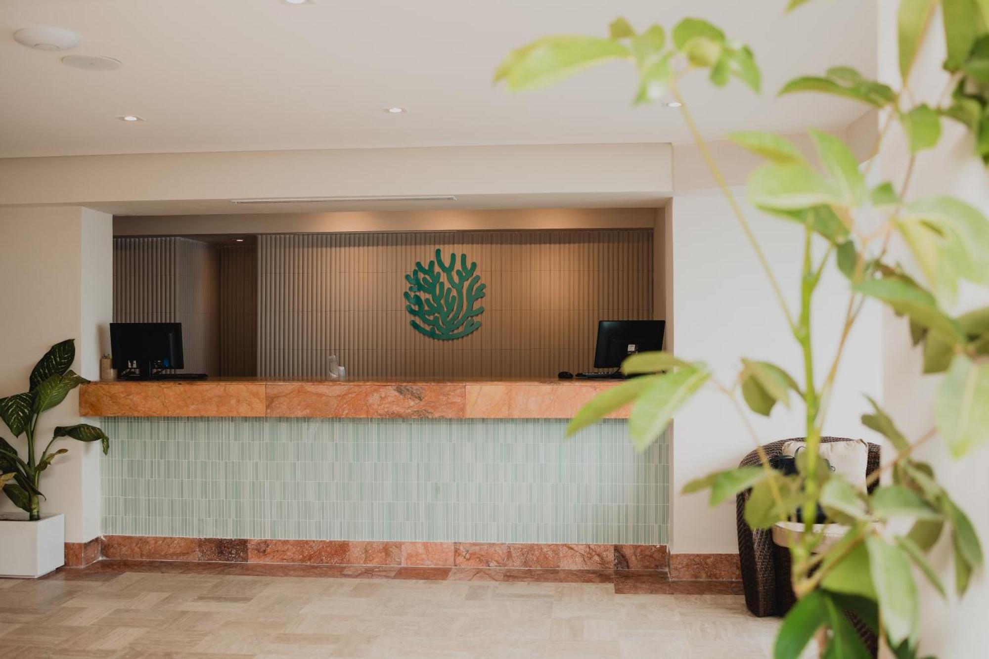 פוארטו ואלארטה Costa Sur Resort & Spa מראה חיצוני תמונה