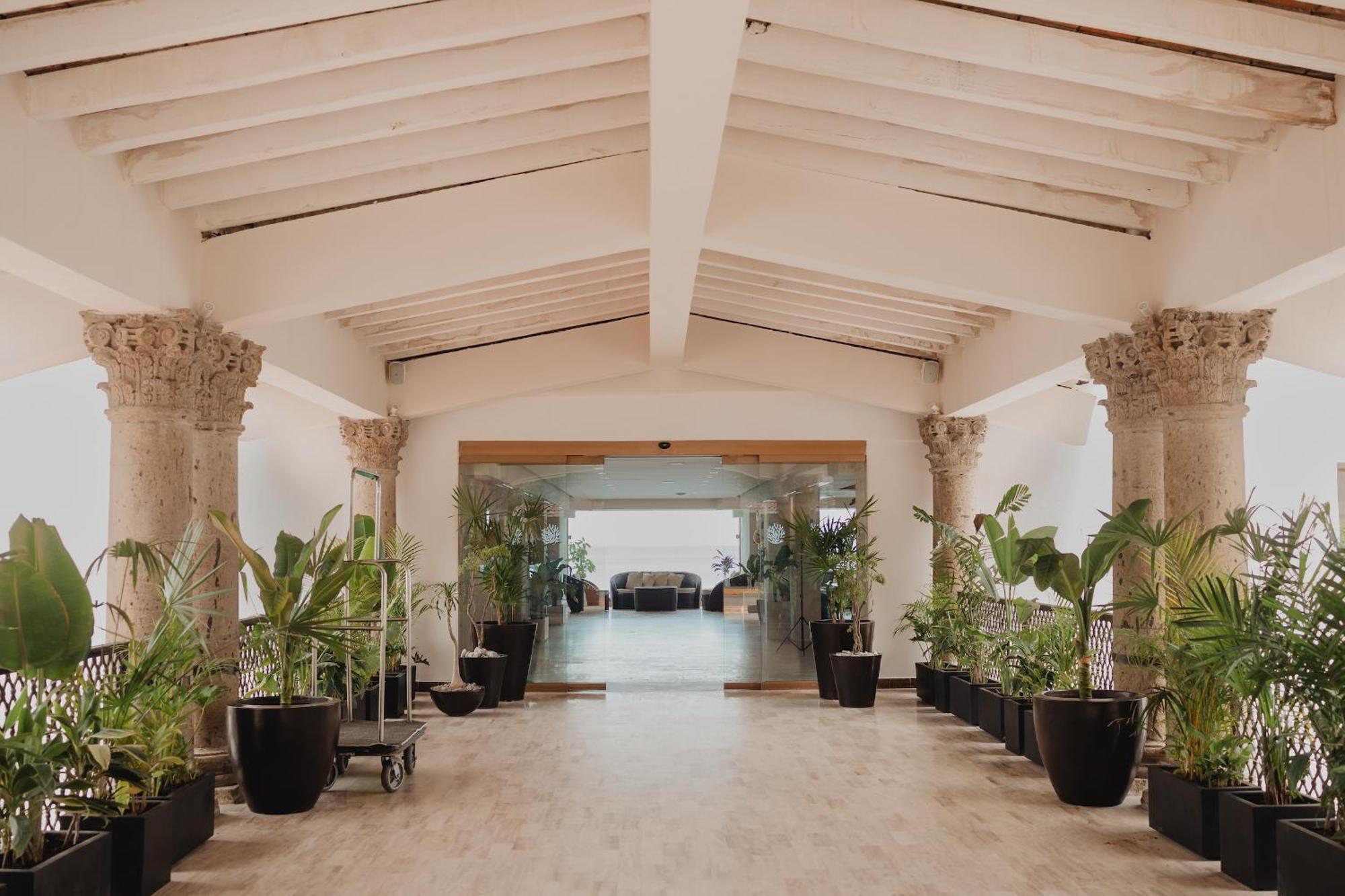 פוארטו ואלארטה Costa Sur Resort & Spa מראה חיצוני תמונה